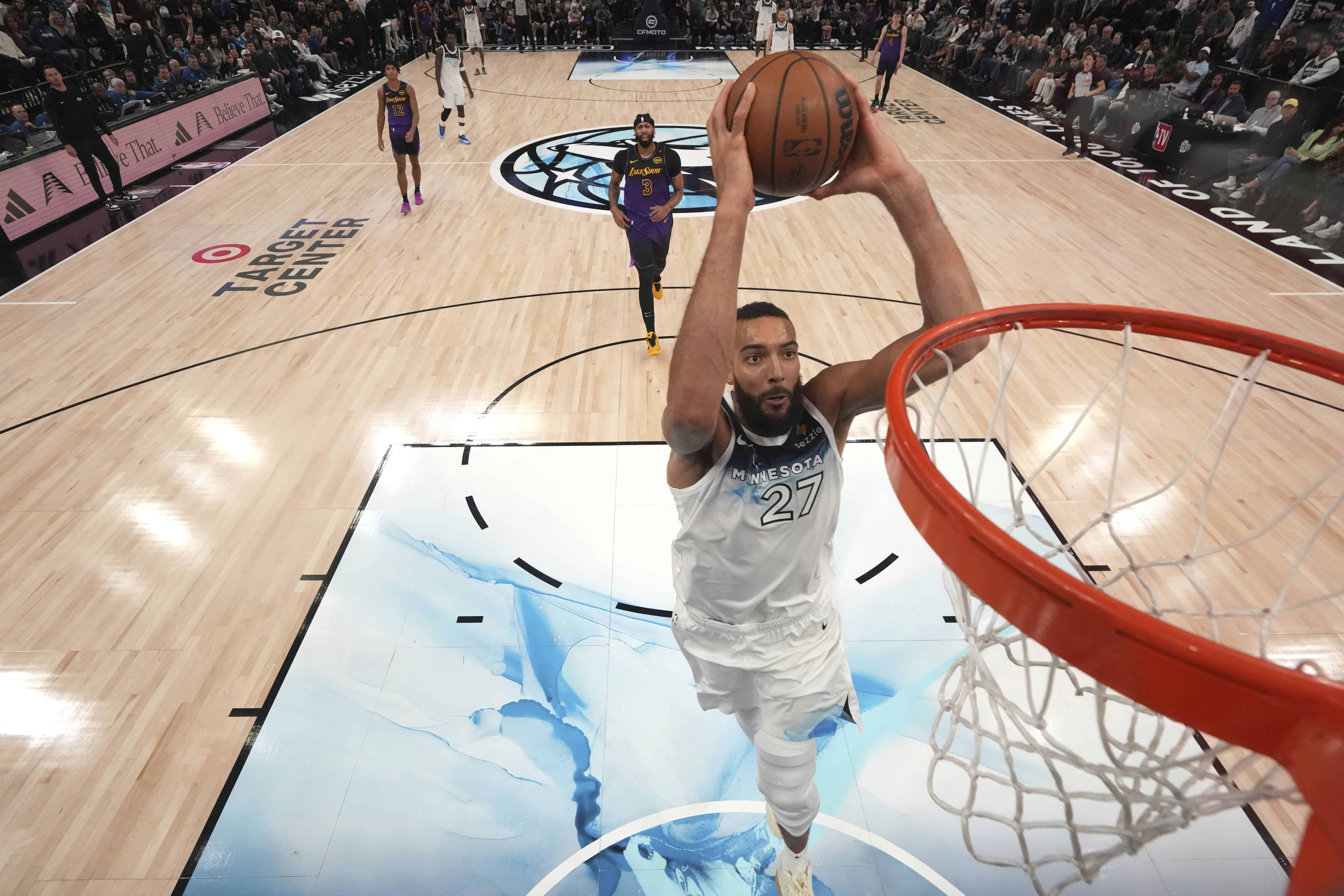 Timberwolves con Randle, Gobert y una defensa sólida aplastan 109-80 a Lakers