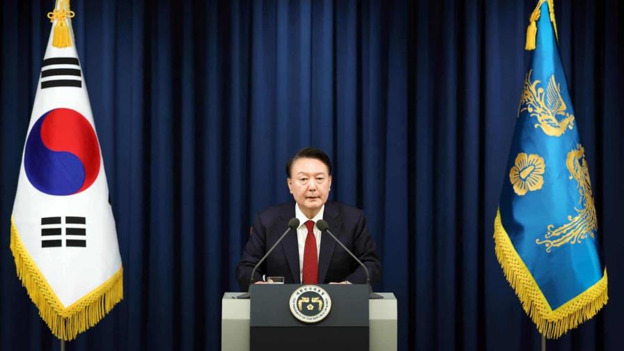 El presidente de Corea del Sur anuncia que levantará la ley marcial