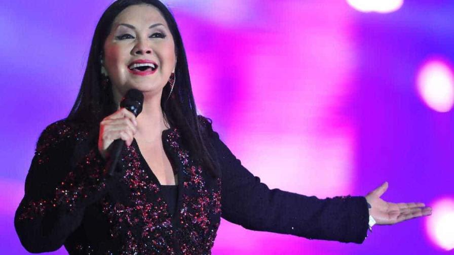 Ana Gabriel: Ya estoy en Santo Domingo mis esposos, esposas, más lo que se sume