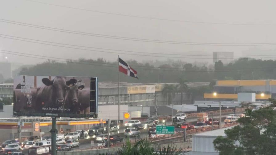 Se registran lluvias en el Gran Santo Domingo por sistema frontal