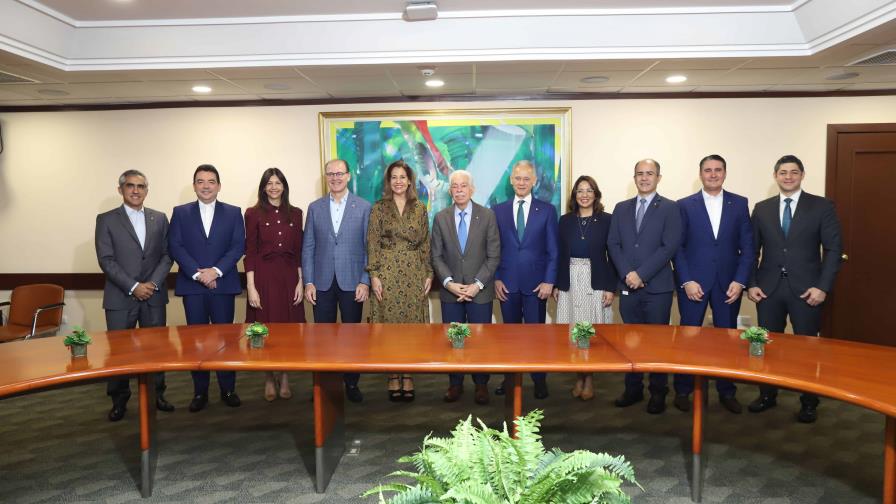 Empresas del Centro Financiero BHD se unen a primer fideicomiso patrimonial educativo de RD