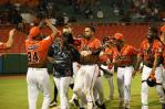 Jonrón con bases llenas de Francisco Peña da triunfo 6-2 a los Toros sobre las Águilas