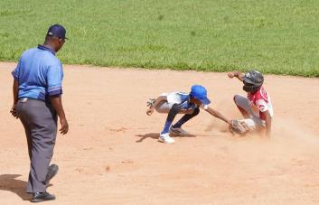 INEFI da inicio Torneo Nacional de Béisbol Escolar