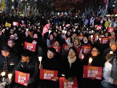 Miles de personas exigen la renuncia del presidente de Corea del Sur
