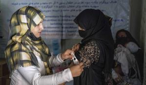 UE condena la decisión del Talibán de suspender la educación médica para mujeres y niñas