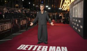 Robbie Williams, ante el espejo en ´Better Man´