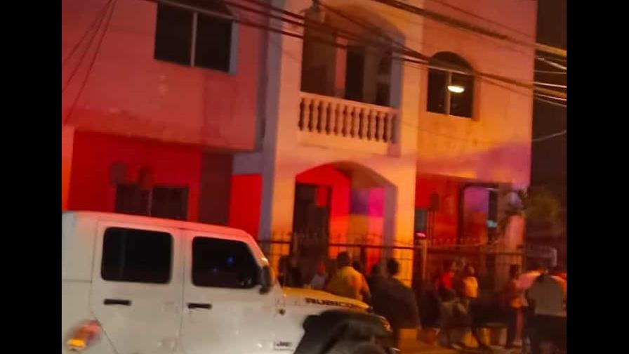 Fuerte explosión en edificio de La Romana deja dos heridos y genera evacuaciones