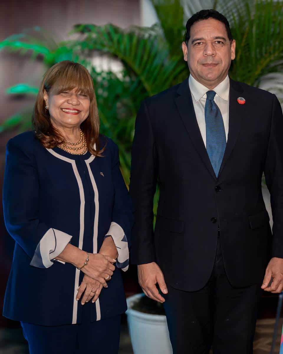 Eva Carvajal y Hermes González.