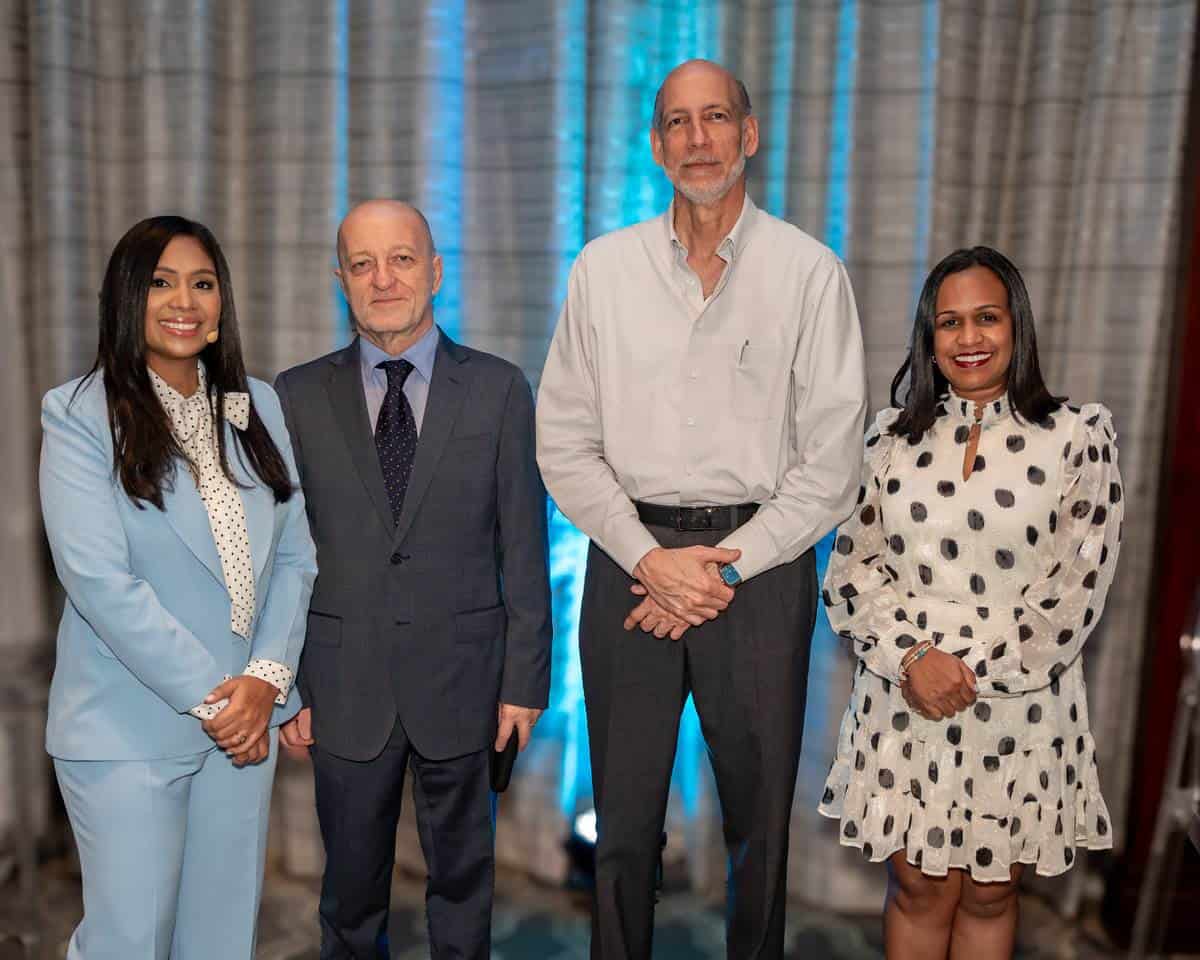 Eliana Silverio, Luciano Colombara, Roberto González e Inés Bautista.