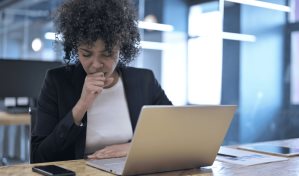 Absentismo y presentismo laboral, dos extremos que merman la productividad econ&oacute;mica