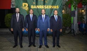 Banco de Reservas realiza cóctel para agradecer a sus clientes