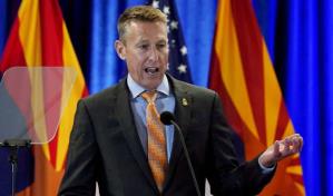 Trump elige a su nuevo jefe de la Oficina de Aduanas y Protección Fronteriza