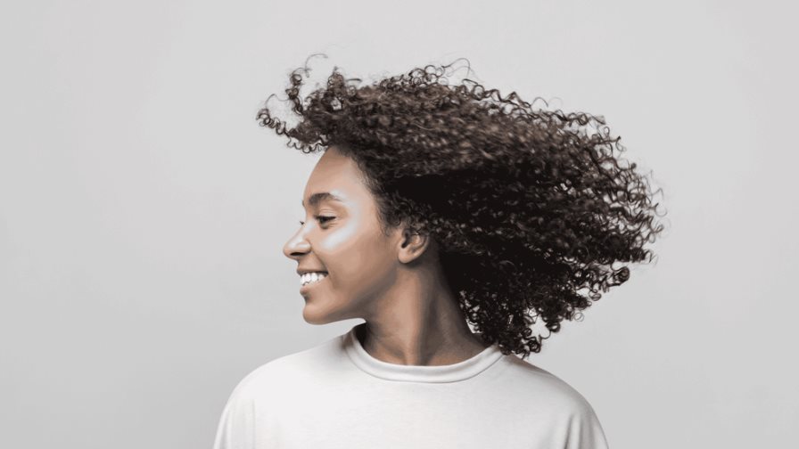 ¿Cabello rizo? Elige el corte que más favorece a tu morfología