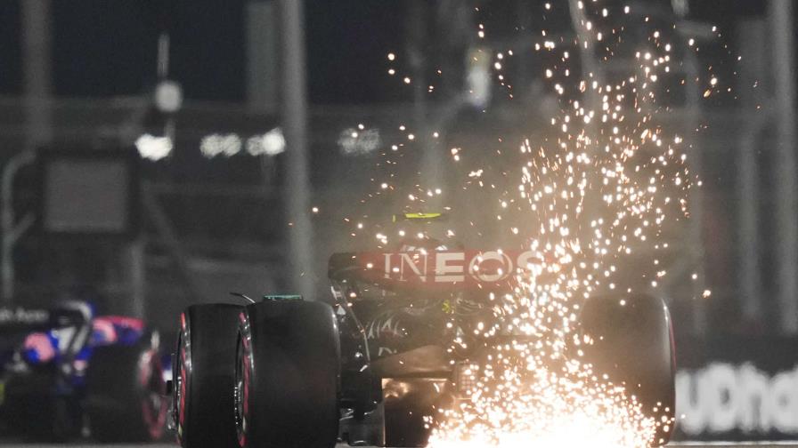 Hamilton recibe disculpas de Mercedes tras desastre en la clasificación de su última carrera