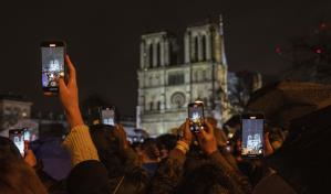 La emblemática Notre Dame de París abre de nuevo sus puertas al mundo