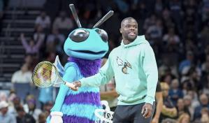Tiafoe regresa a Charlotte para ver a Cavaliers vs. Hornets tras enfrentar a Alcaraz