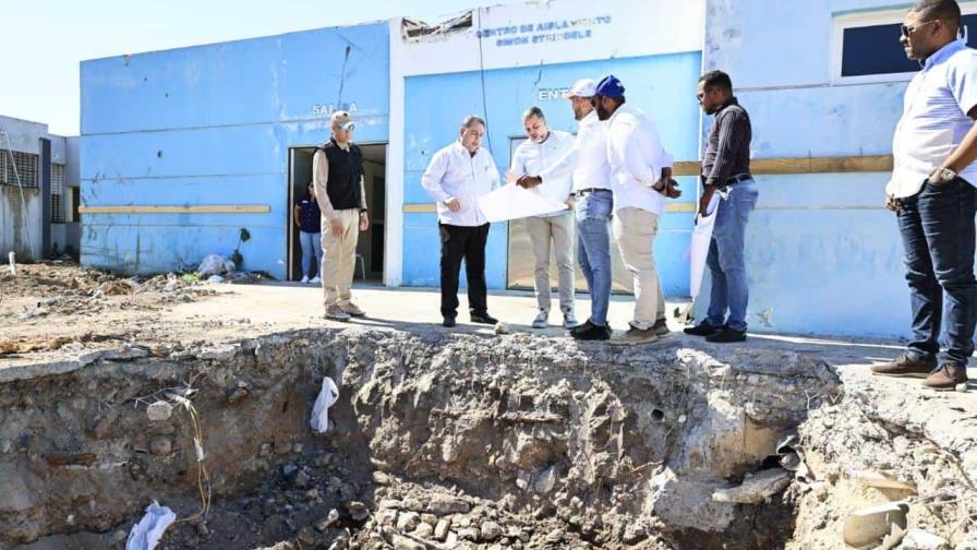 Director del SNS supervisa avances en obras de cuatro hospitales del sur del país