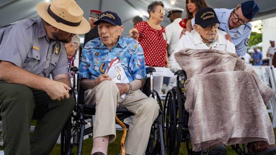 EE.UU. recuerda a los caídos y veteranos de Pearl Harbor en el  83 aniversario del ataque 