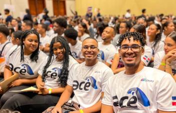 Miles de jóvenes dominicanos viajarán a EE. UU. para trabajar en el verano de 2025