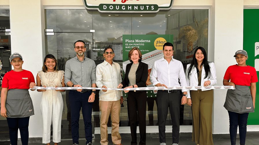 Krispy Kreme abre tienda en Santo Domingo Este