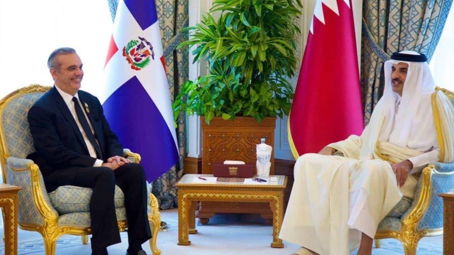 Abinader trata con emir de Qatar sobre inversiones de ese país en República Dominicana