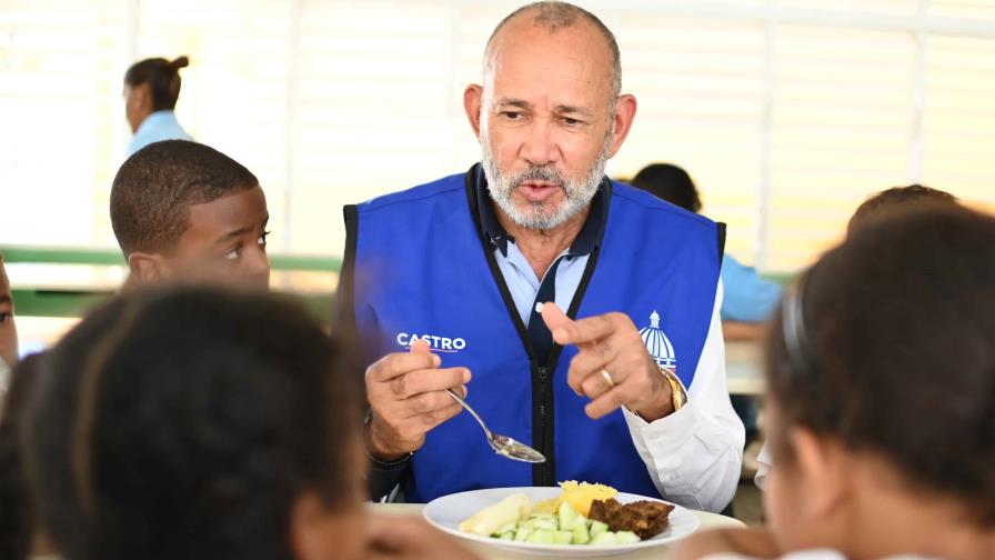 Víctor Castro aclara que su gestión en Inabie alertó a Pro-Competencia sobre presunta colusión