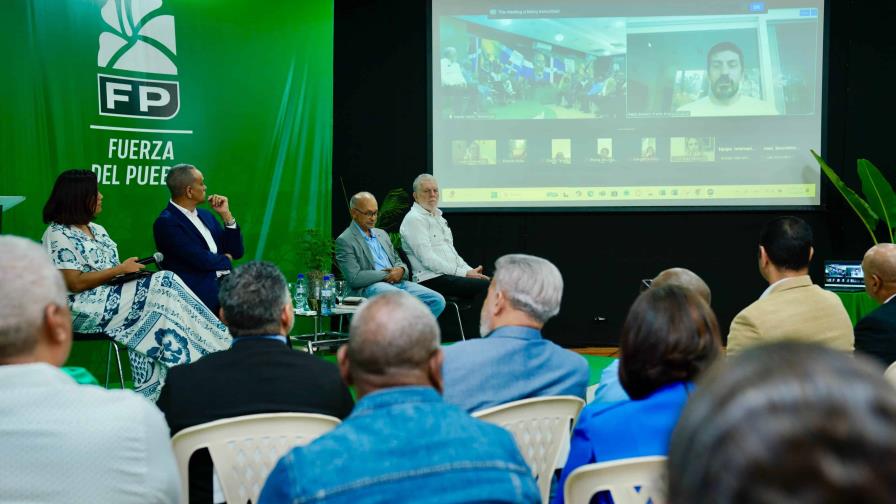 Fuerza del Pueblo lleva a cabo conferencia sobre institucionalización y modernización partidaria