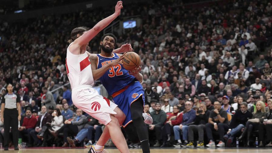 Towns logra 24 puntos y 15 rebotes y Knicks vencen 113-108 a Raptors