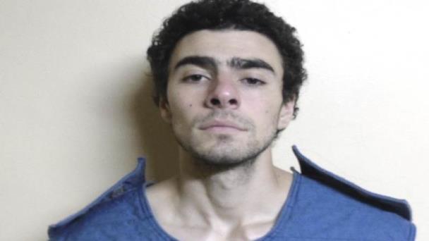 Presunto asesino de CEO de la aseguradora grita que su caso es insulto a la inteligencia