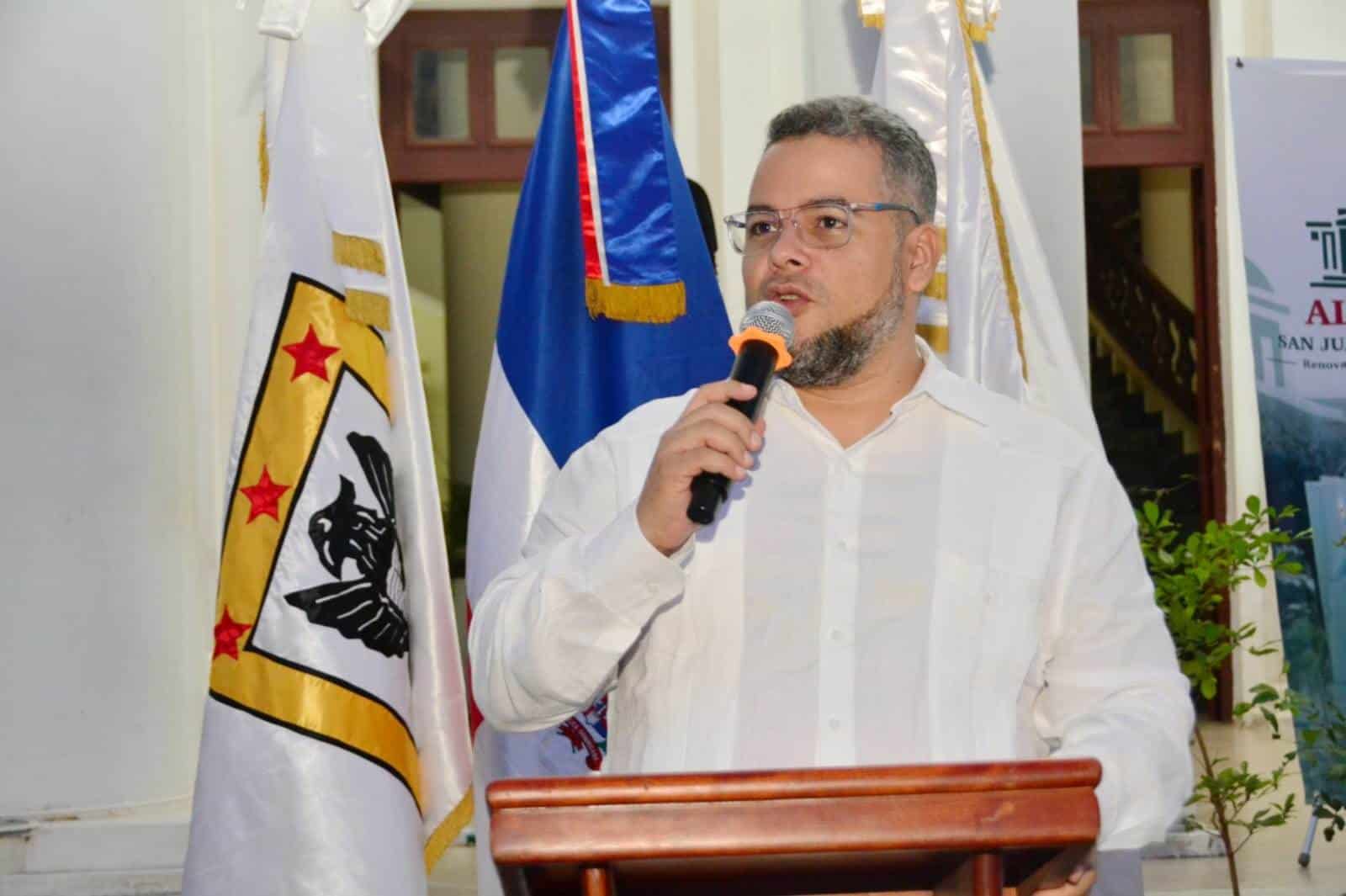 Hecmilio Galván, director del FEDA.