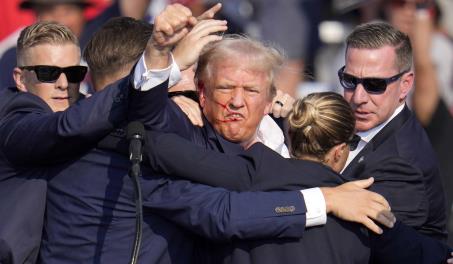 Fallece un hombre que result&oacute; herido en el intento de asesinato contra Trump en 2024