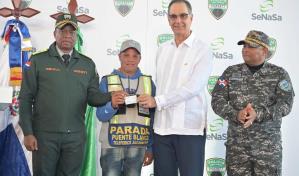 Digesett y Senasa realizan actividad en Los Alcarrizos para promover la seguridad de los motoristas