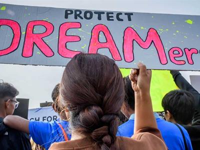 Casi 10 millones de migrantes hispanos en situación irregular en USA