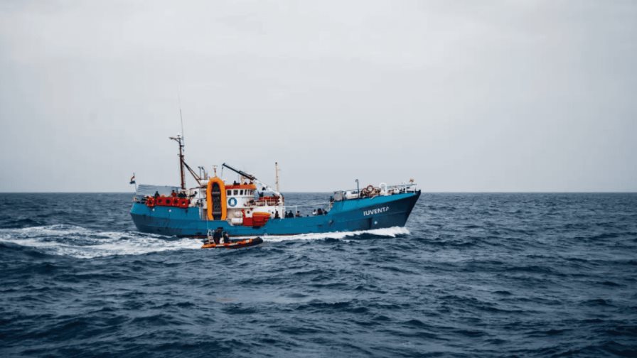 Una niña, única superviviente de un naufragio con 45 desaparecidos en el Mediterráneo