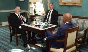 Alcalde de NY se reúne con zar de la frontera de Trump para discutir cómo ir tras criminales