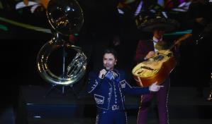 Alejandro Fernández abre Starlite Christmas en Madrid con un tributo a su padre