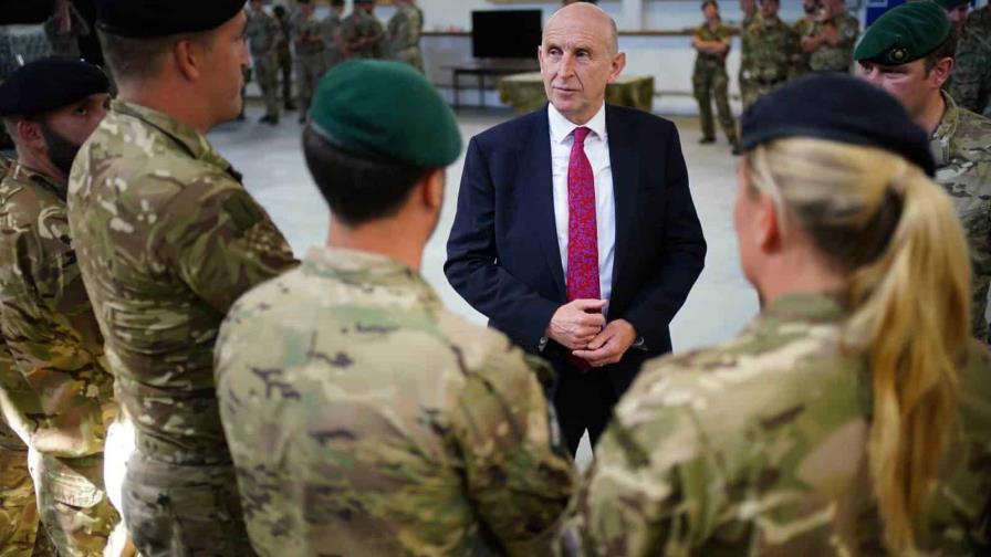 El gobierno británico compensará a veteranos homosexuales y lamenta el trato que recibieron