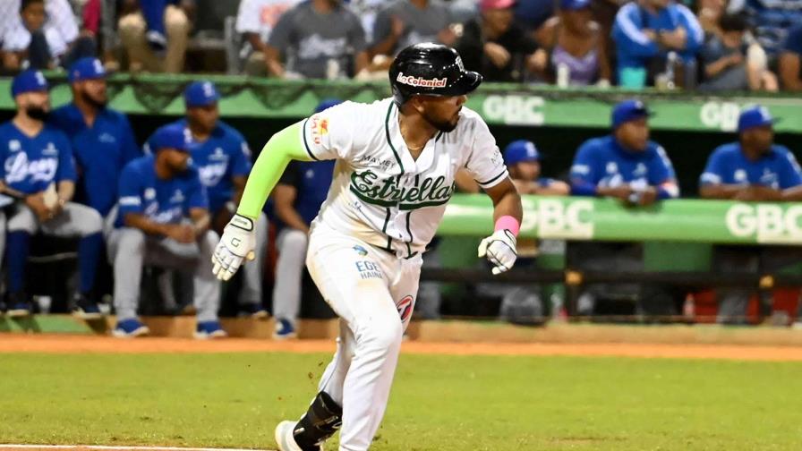 Las Estrellas se afianzan en la primera posición al vencer al Licey