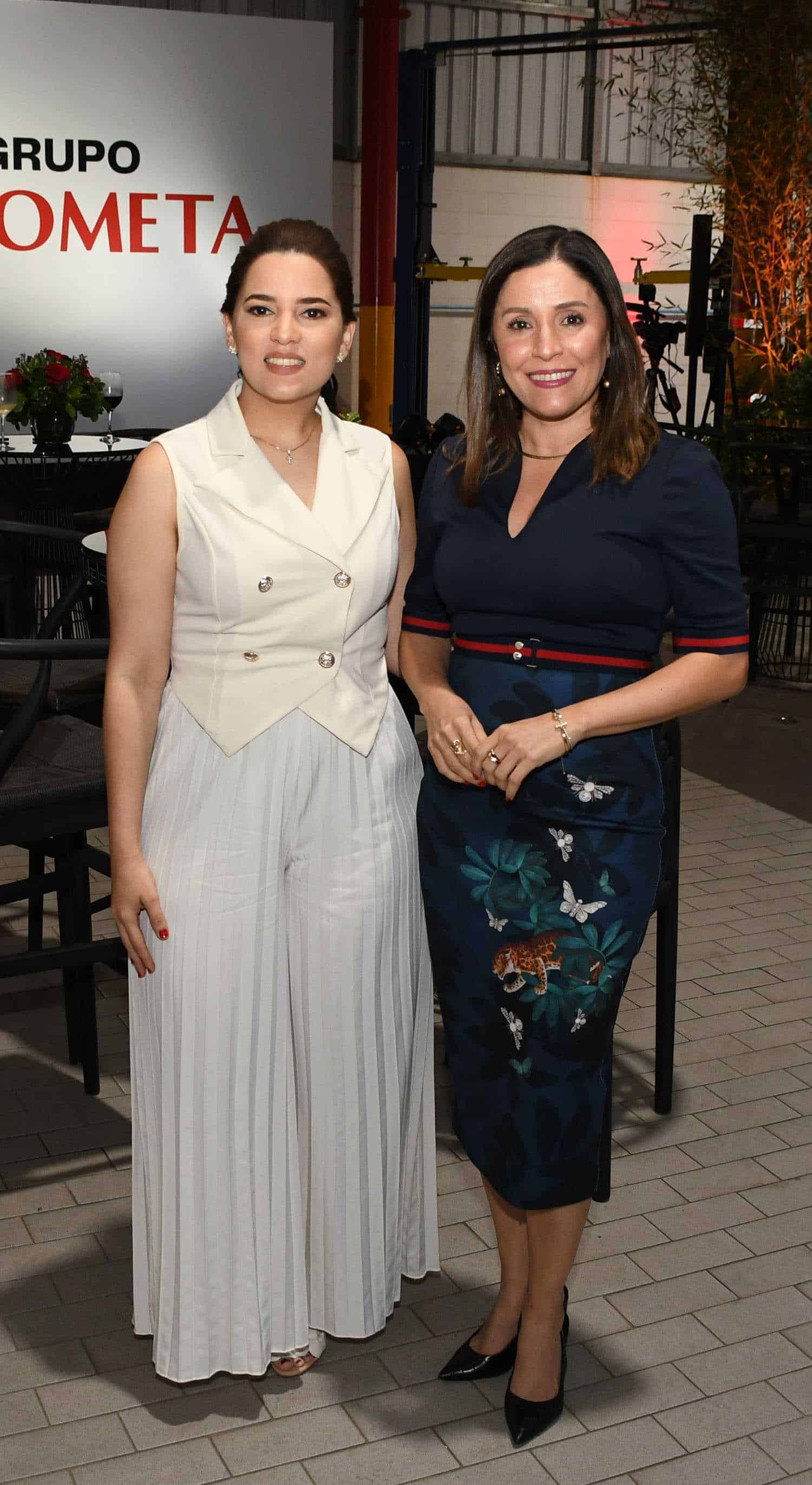 Lisett Caba y Cynthia Santos.