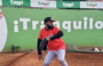 Los Leones del Escogido firman al agente libre Johnny Cueto