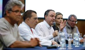 Lula sigue lúcido y orientado y camina por el hospital