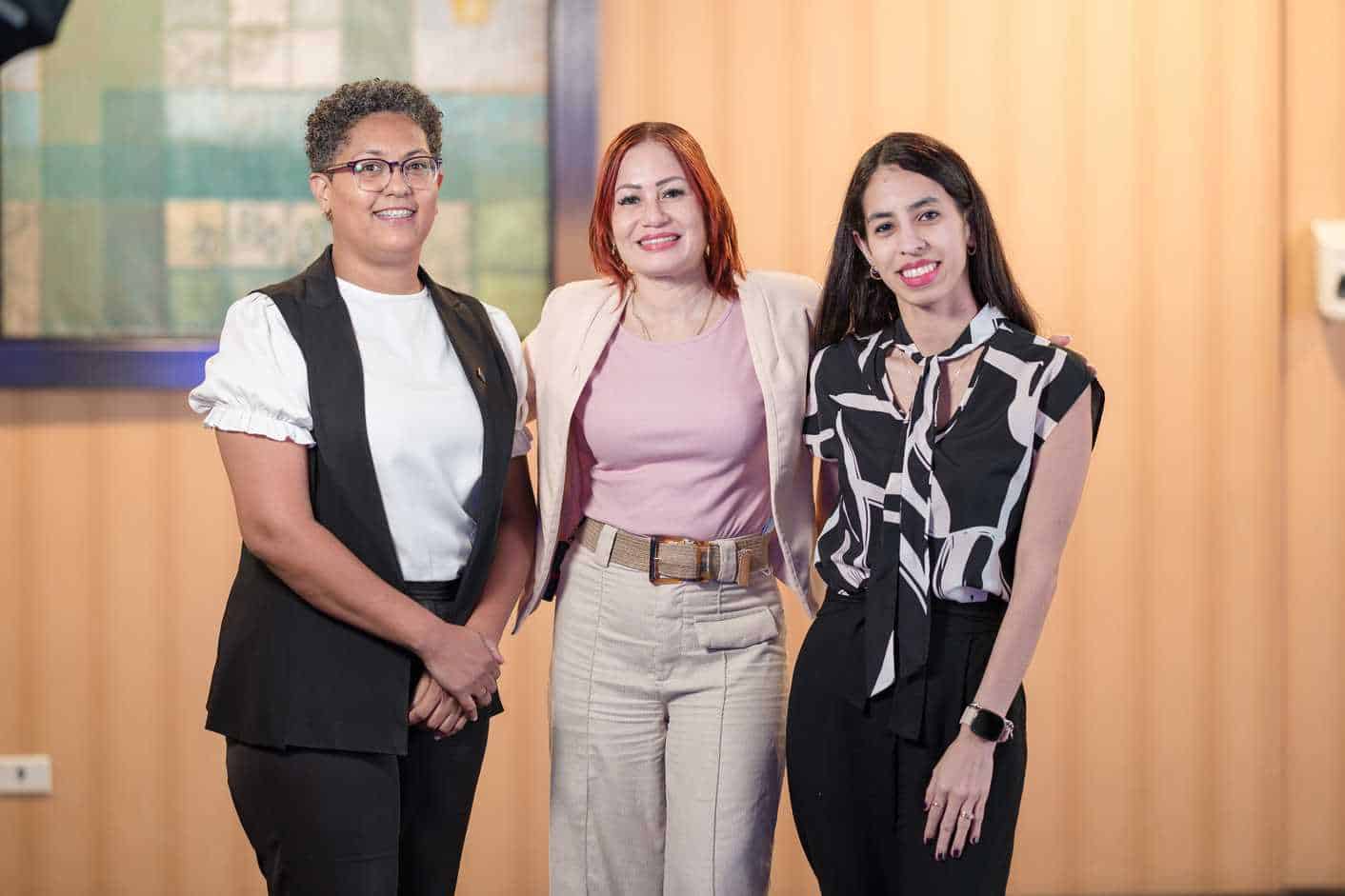 Mariana Rondo, Diomandy Castillo y Elayris Castro.