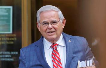Bob Menéndez busca ser indultado por Trump antes de una posible sentencia de 15 años