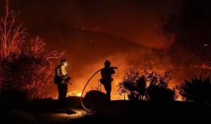 Los evacuados por el incendio de Malibú empiezan a regresar a sus casas Los evacuados por el incendio de Malibú empiezan a regresar a sus casas