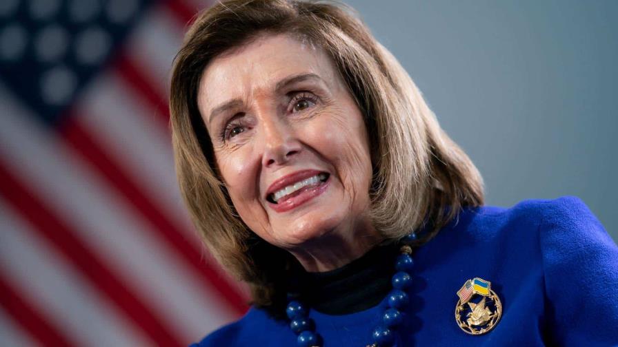 Nancy Pelosi se somete con éxito a una operación de cadera tras lesión en Luxemburgo