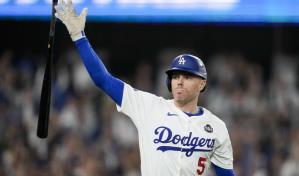 Pelota del grand slam de Freddie Freeman subastada por 1.56 millones de dólares