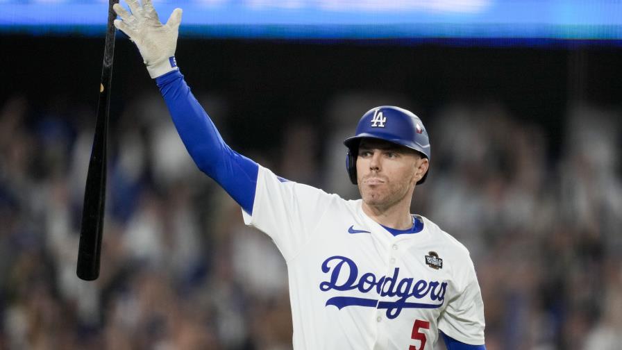 Pelota del grand slam de Freddie Freeman subastada por 1.56 millones de dólares