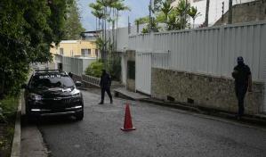 Colombia pide a Venezuela respeto a los derechos de antichavistas en la embajada argentina