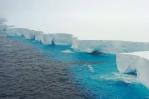 El iceberg más grande del mundo está a la deriva por el océano Antártico tras desprenderse El iceberg más grande del mundo está a la deriva por el océano Antártico tras desprenderse