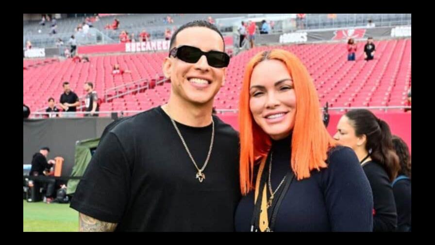 La defensa de Daddy Yankee pide vista urgente en demandas contra su esposa y su cuñada